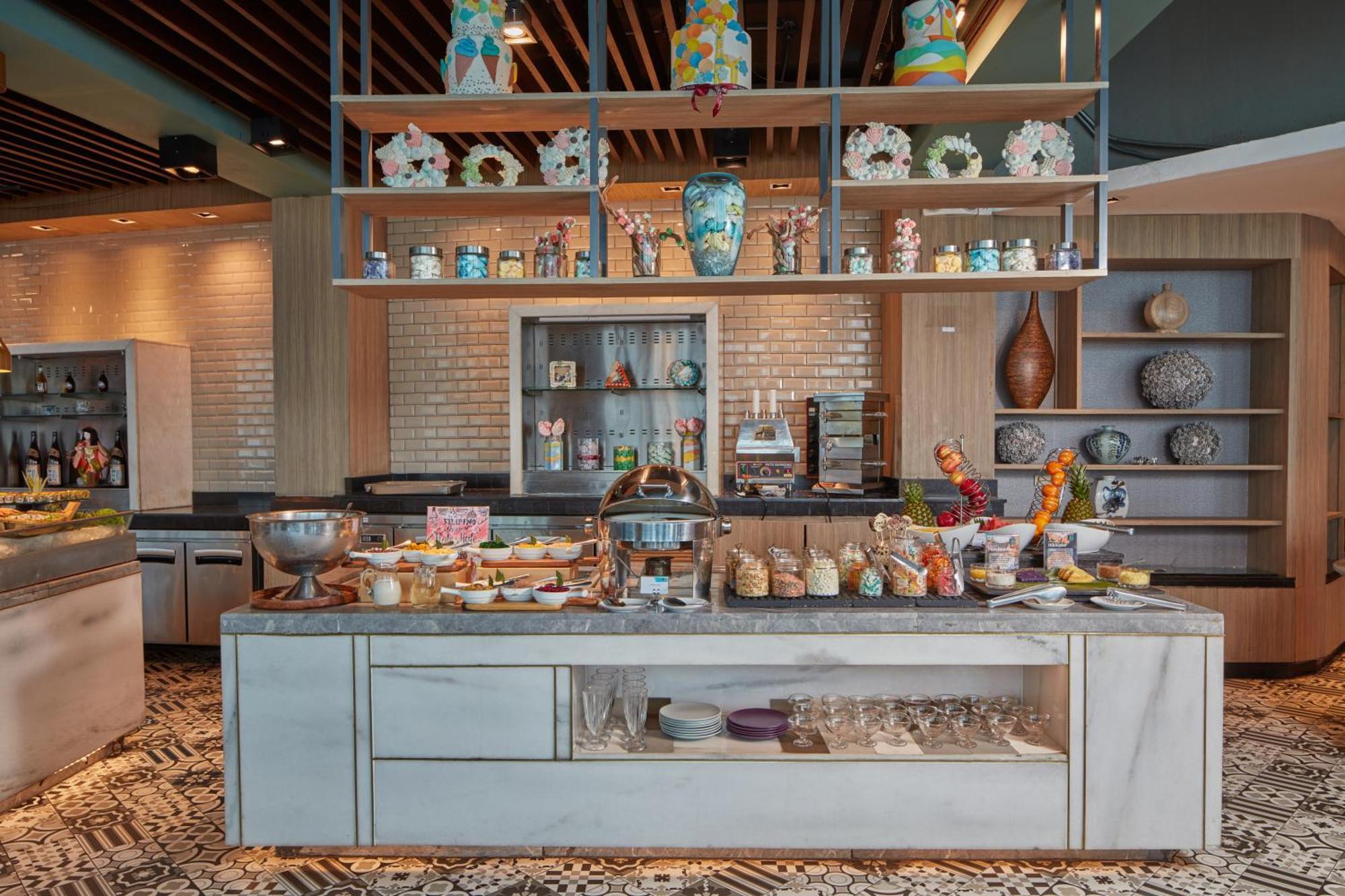 Crowne Plaza Manila Galleria By Ihg Pasig City Exterior photo